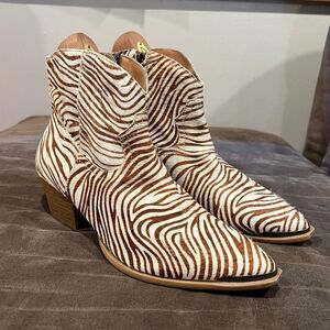 Dingo Zebra Print Hairy Up Genuine Calf Hair Leather Western Bootie Size 10M